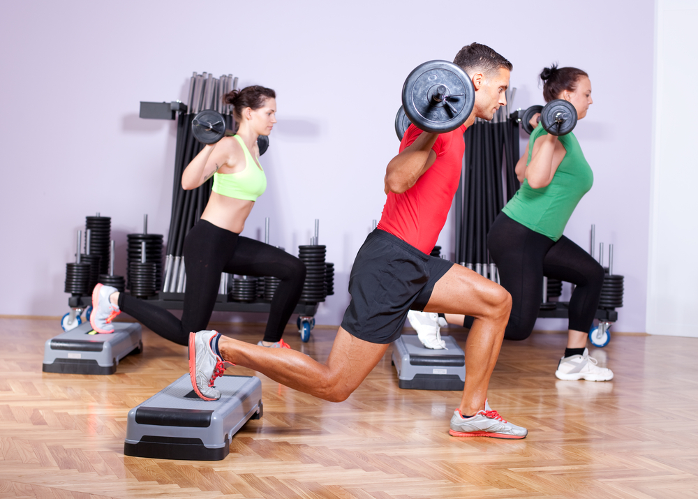 runners_doing_lunges runners_doing_lunges
